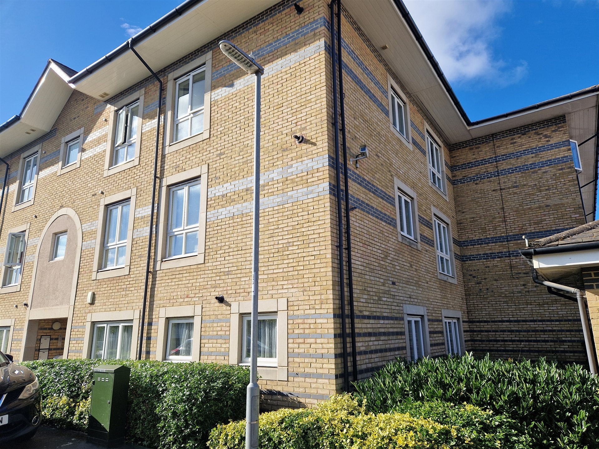 Flat Longworth Avenue in Cambridge