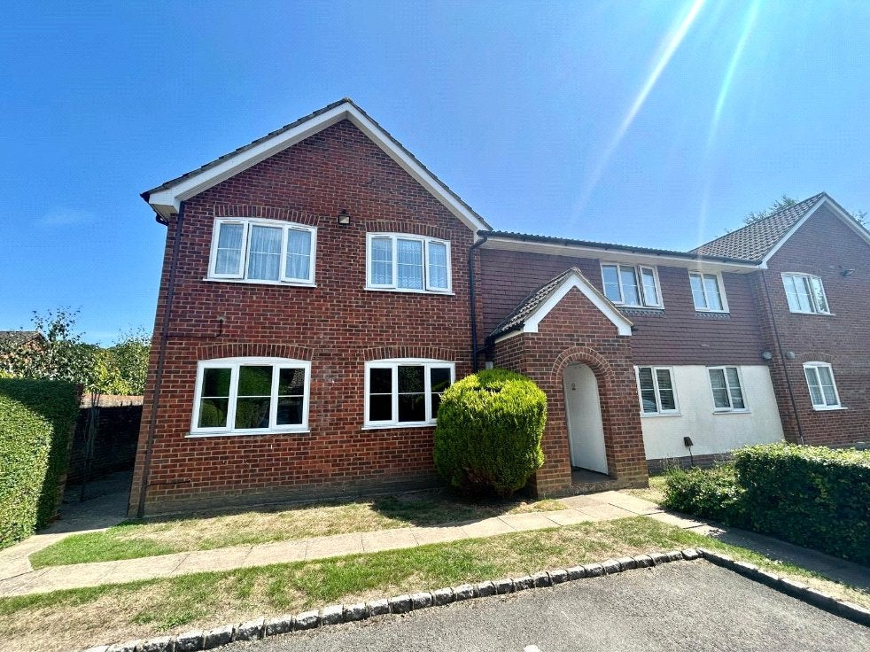 Flat Swan Way in Hart