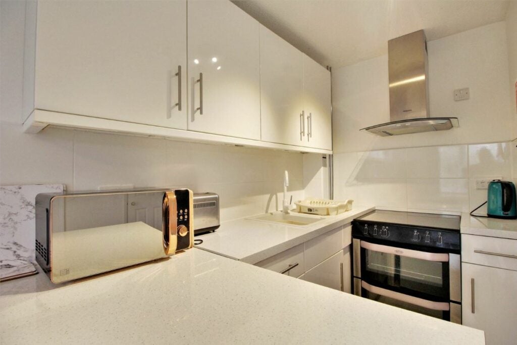 Flat Swan Way in Hart