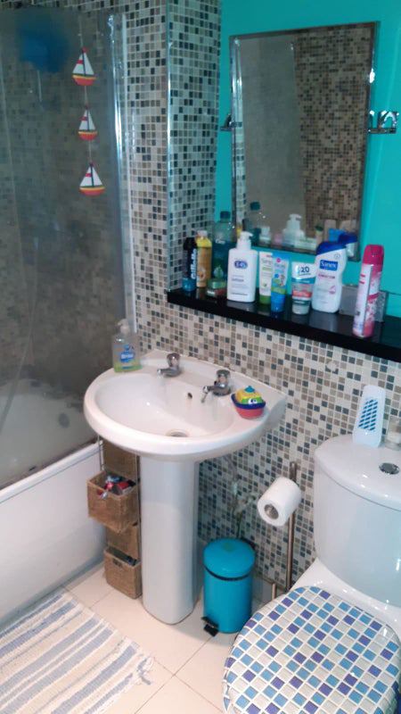 Room Cheshire Close in Greater London
