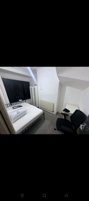 Room Teignmouth Road in Birmingham