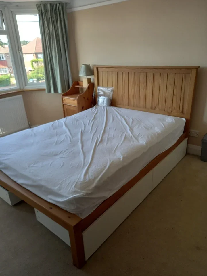 Room Moor Lane in Greater London