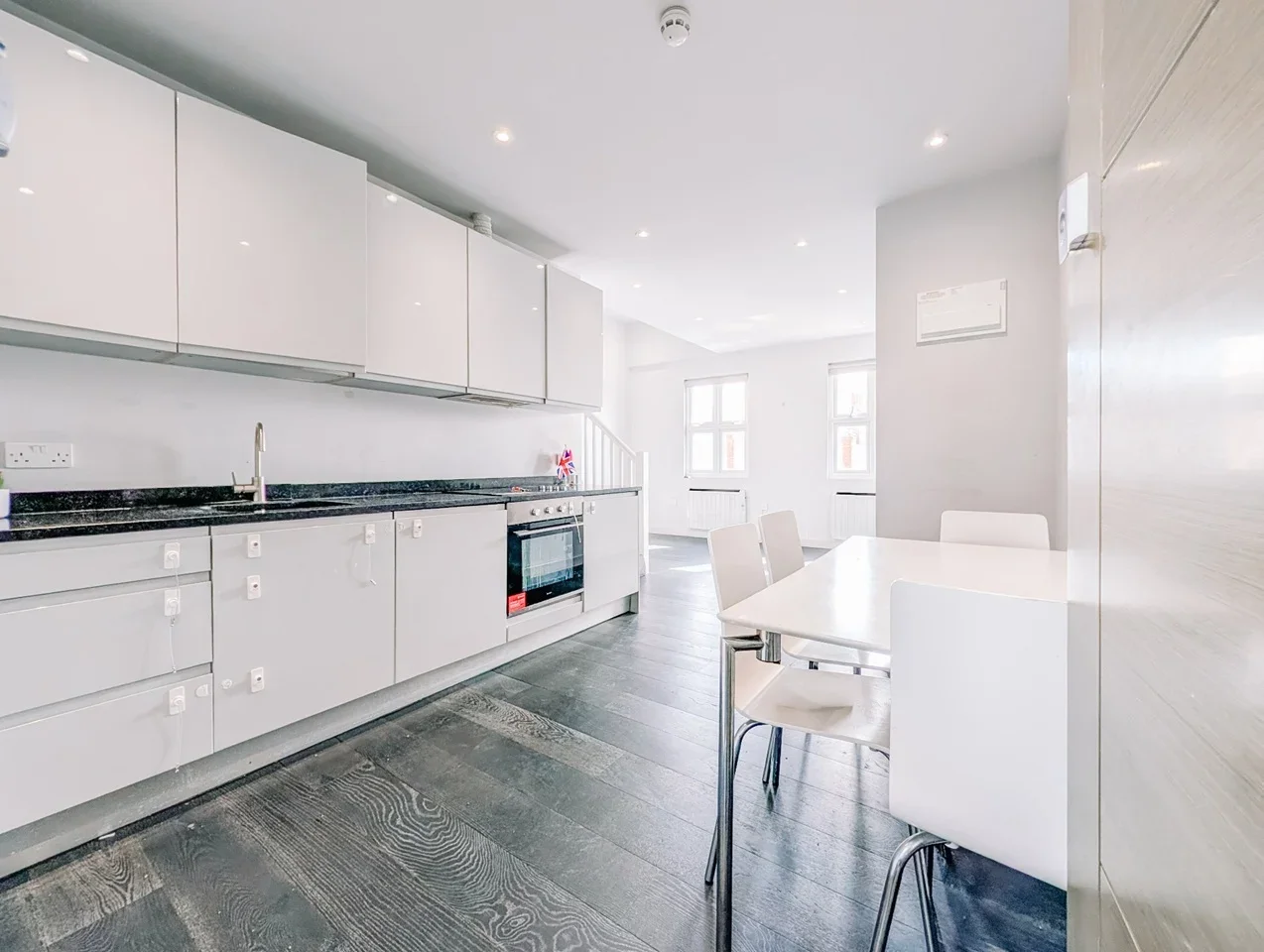 Flat Crewys Road in Greater London