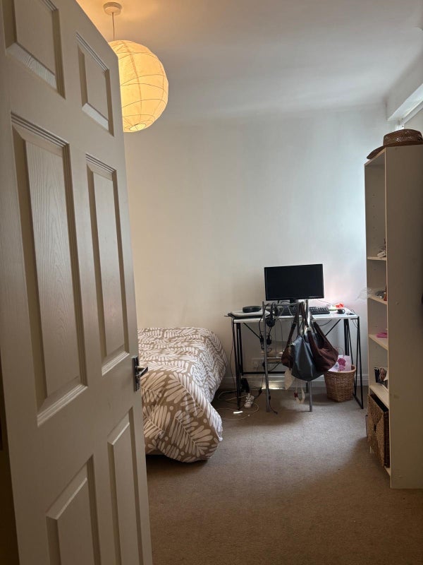Room Hatherley Grove in City of Westminster