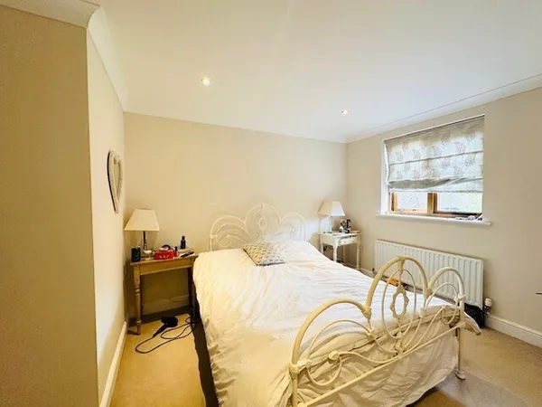 Flat Colemans Way in Rother