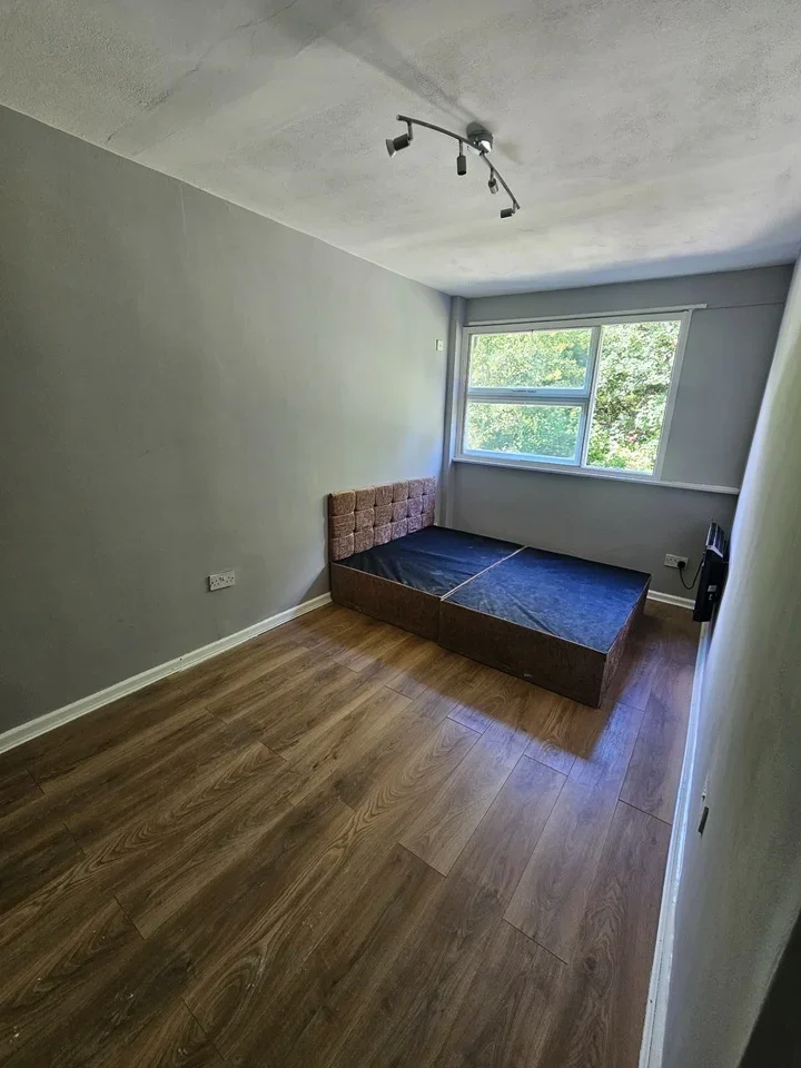 Flat Falconers Road in Luton