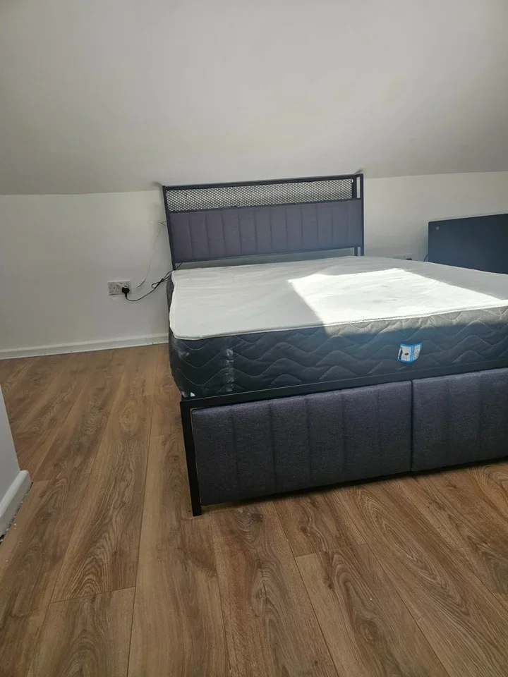 Flat Falconers Road in Luton