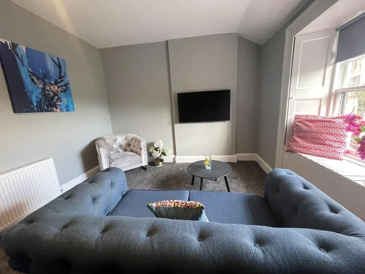 Flat Oakfield Avenue in Glasgow