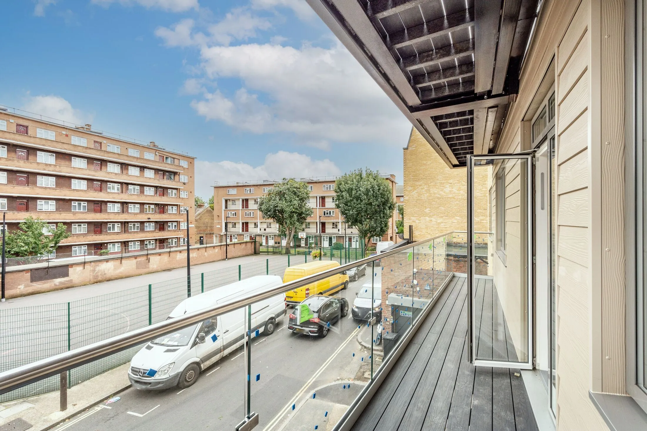 Flat Walworth Road in Greater London