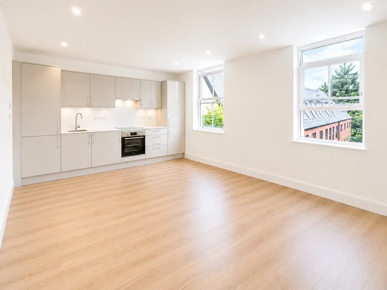 Flat Bushey Grove Road in Hertsmere