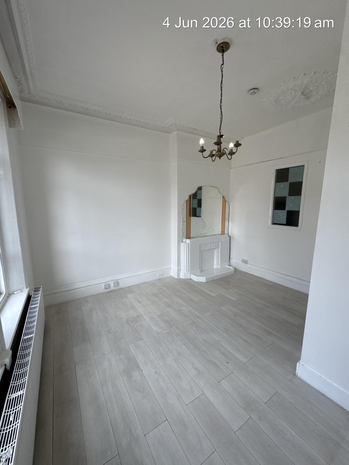 Flat Mansfield Road in Greater London