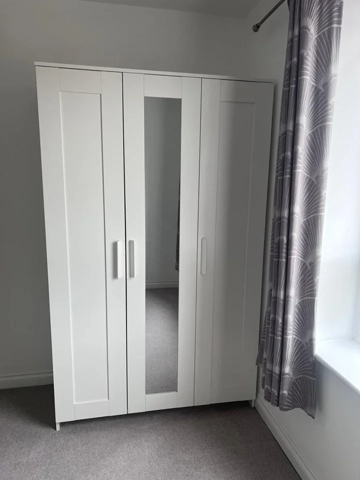Room Stone Lodge Road in Dartford
