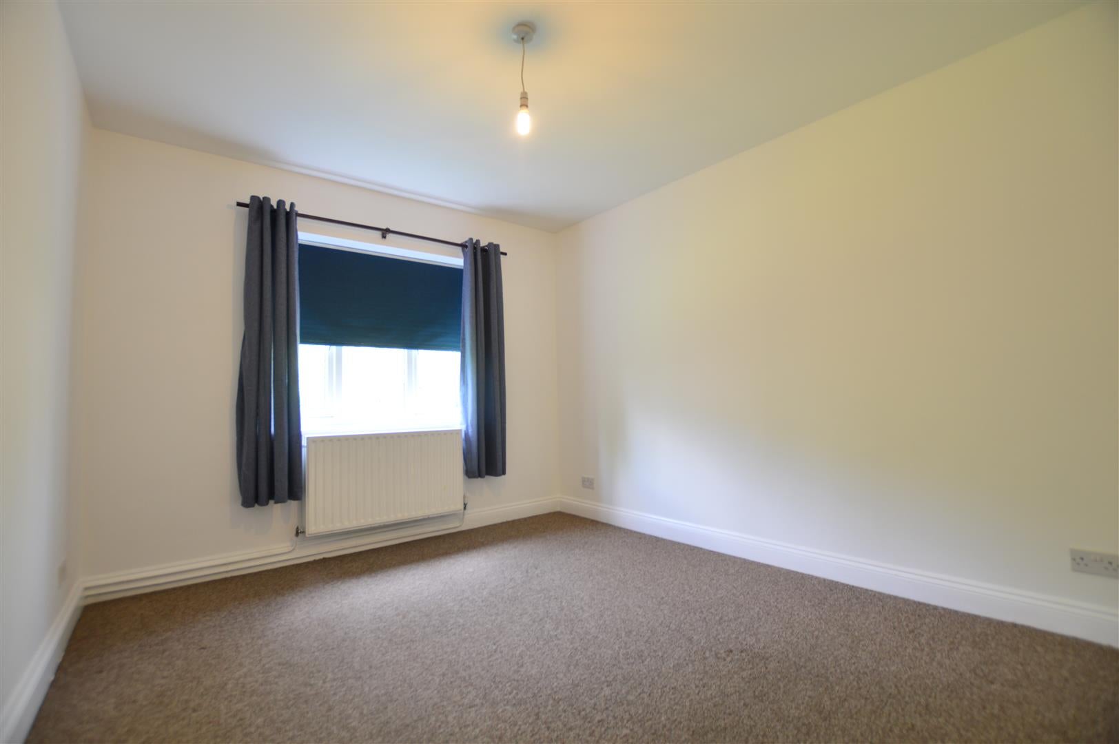 Flat Beechwood Gardens in Slough