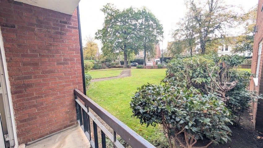 Flat Arlington Avenue in Royal Leamington Spa