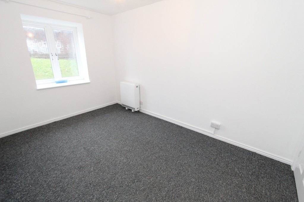 Flat Emblett Drive in Teignbridge