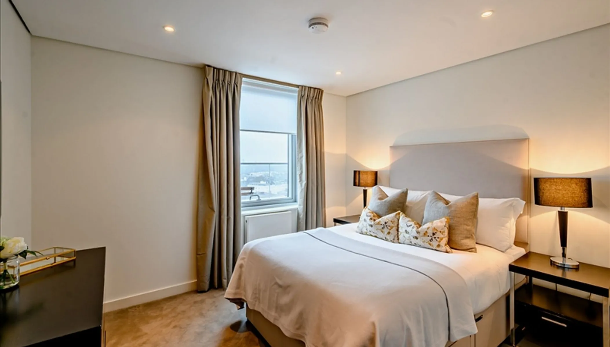 Flat Merchant Square in City of Westminster