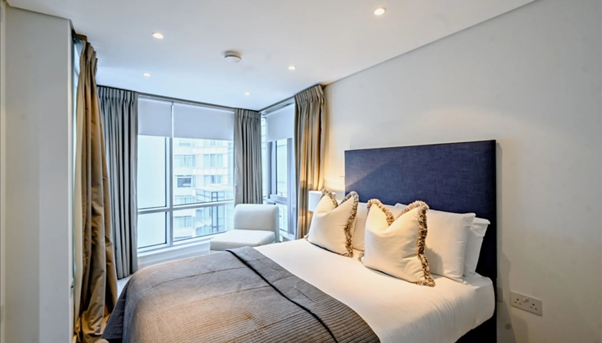 Flat Merchant Square in City of Westminster