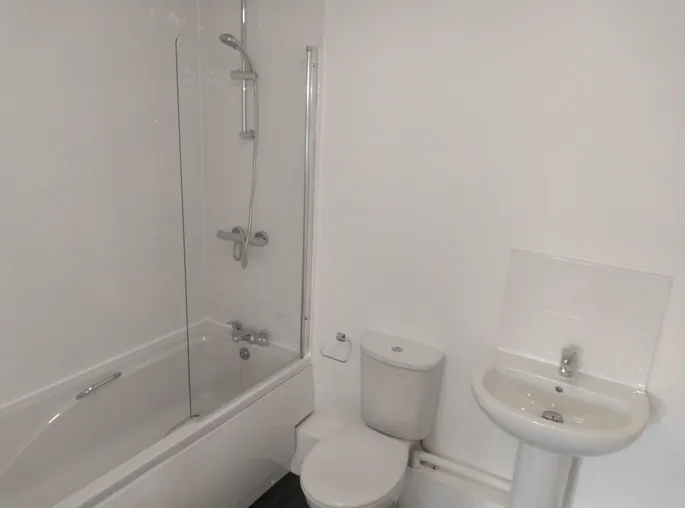 Room Cartwright Way in Nottingham