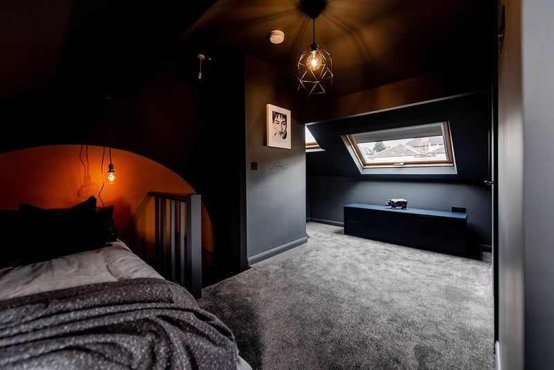 Room Granny Avenue in Leeds