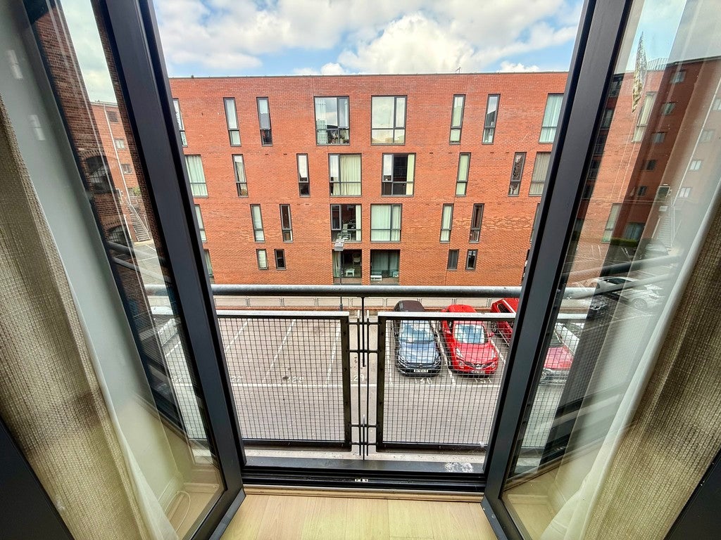 Flat New Hall Court in Birmingham