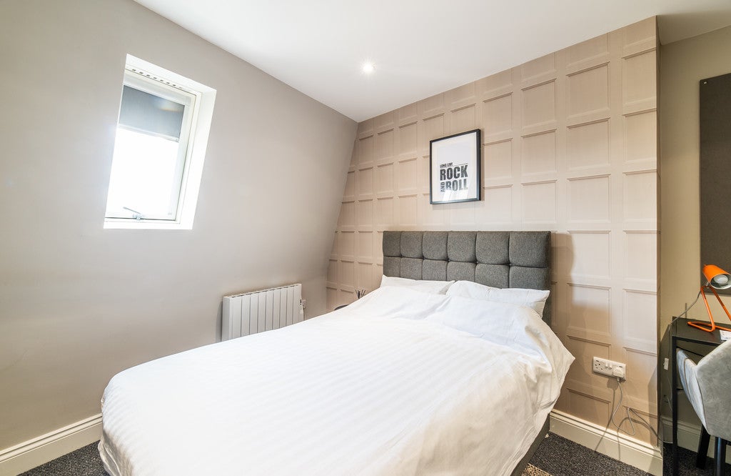 Room Derby Road in Nottingham
