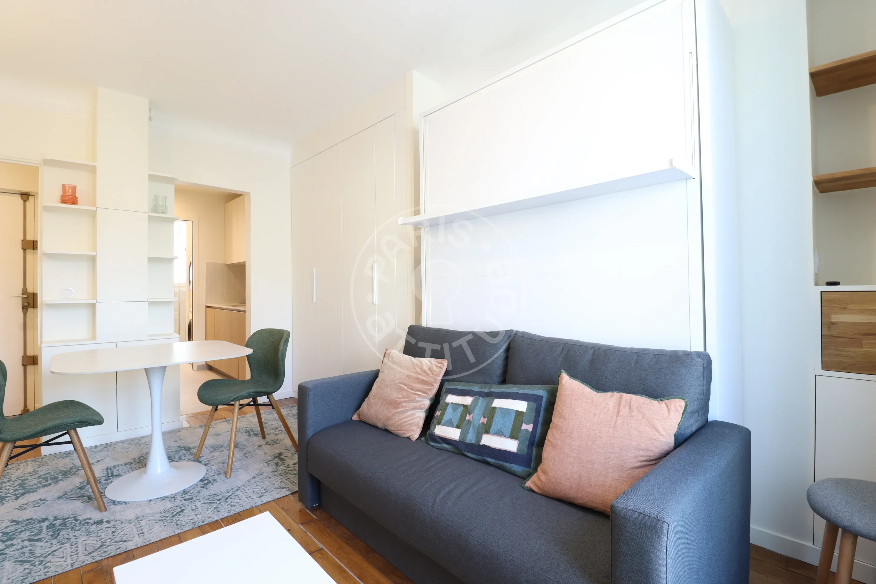 Flat Rue d'Armaillé in Paris