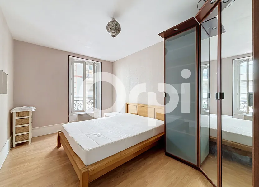 Flat Rue Georges Bouzerait in Montrouge