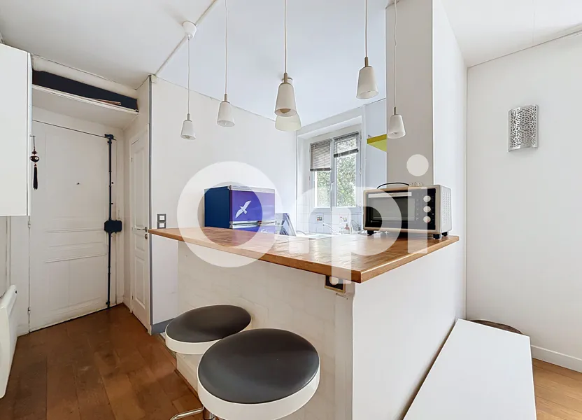 Flat Rue Georges Bouzerait in Montrouge