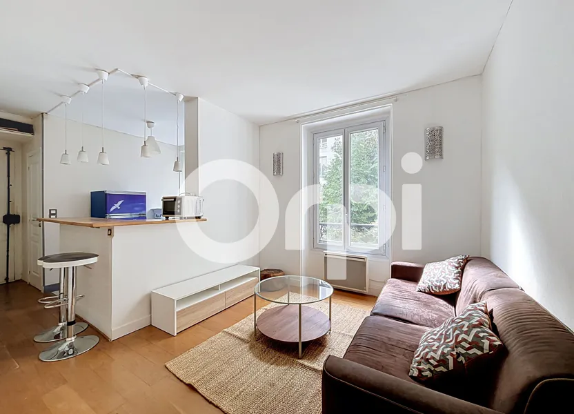 Flat Rue Georges Bouzerait in Montrouge