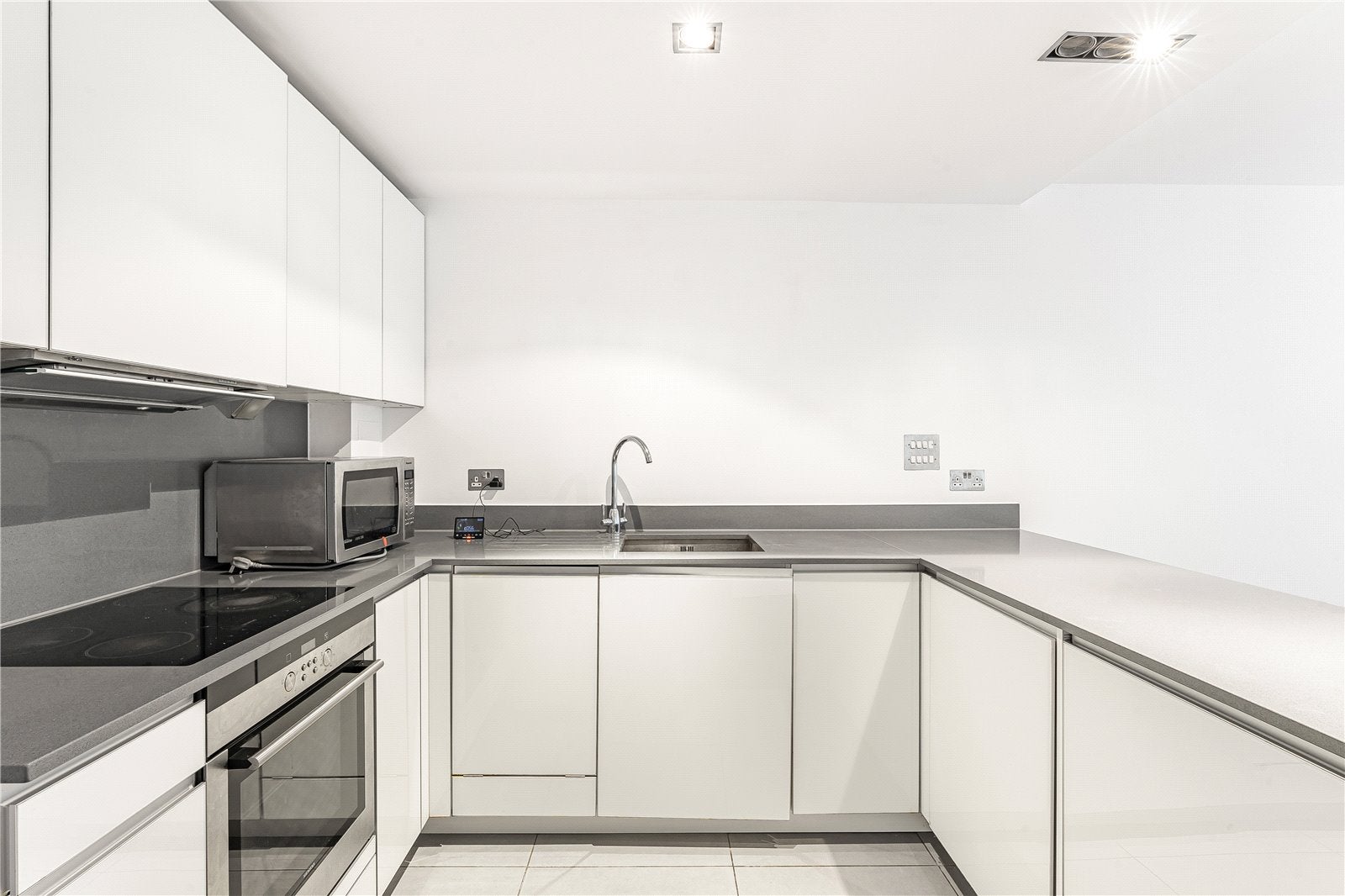 Flat Yeo Street in Greater London