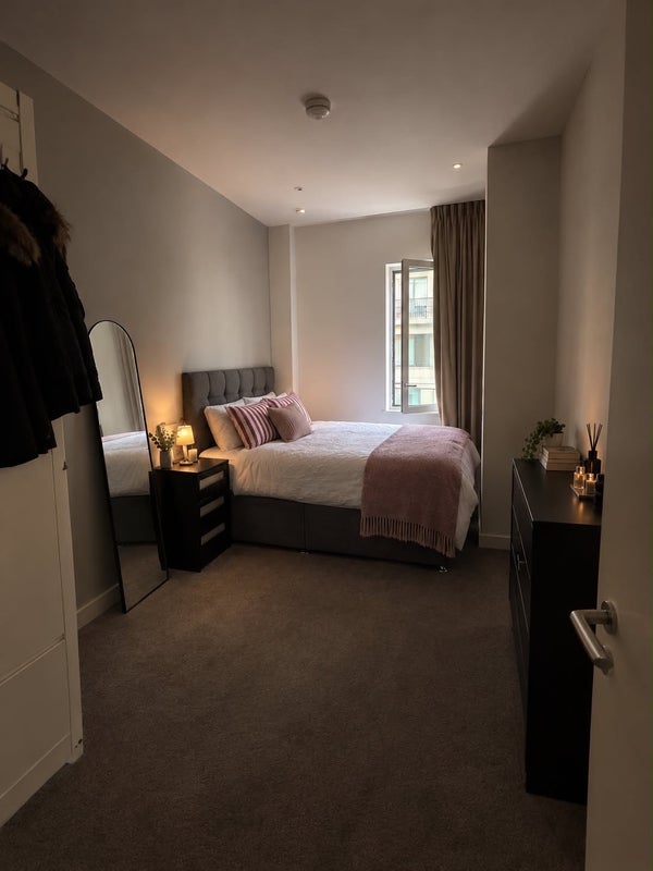 Room Napa Close in Greater London