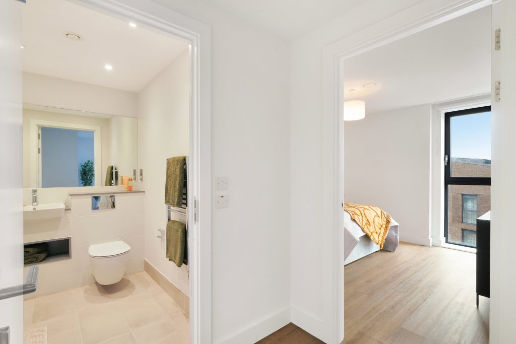 Flat Nicholsons Lane in Maidenhead