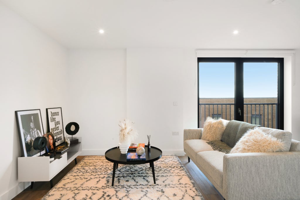 Flat Nicholsons Lane in Maidenhead
