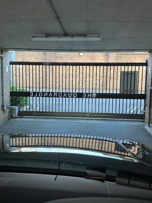 House Vicarage Lane in London