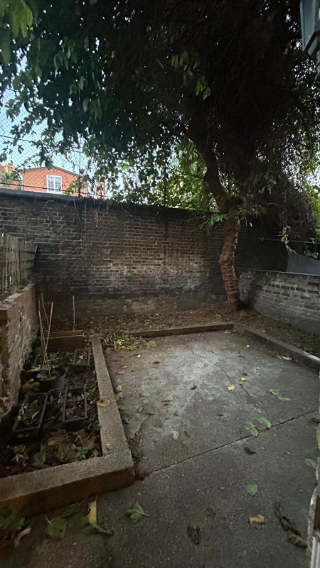 Room Santley Street in Greater London