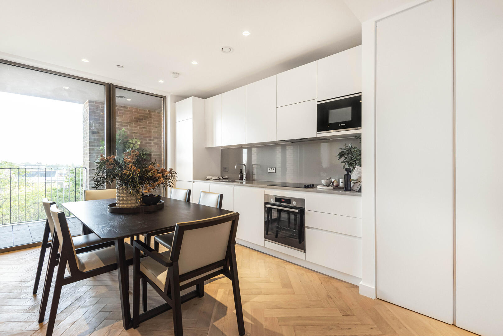 Flat Dudden Hill Lane in Greater London