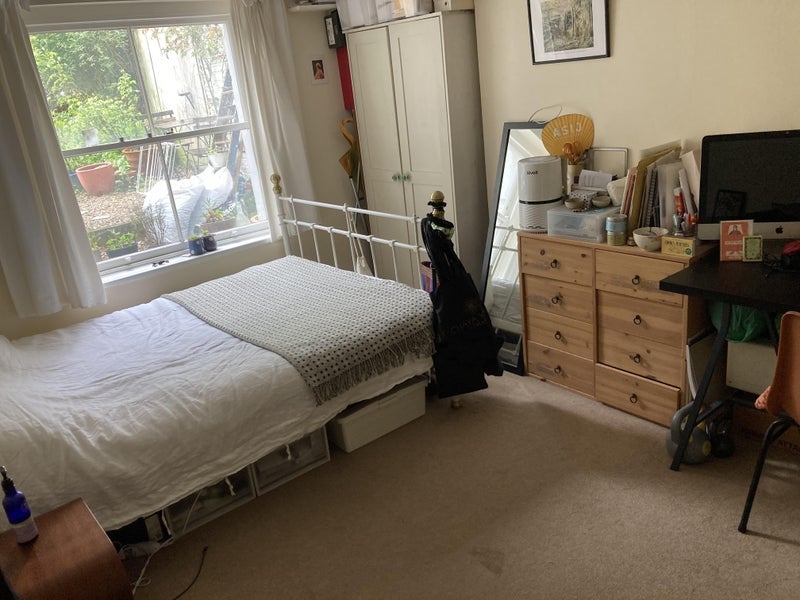 Room Claribel Road in Greater London