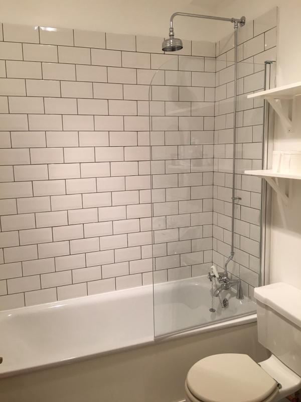 Room Claribel Road in Greater London