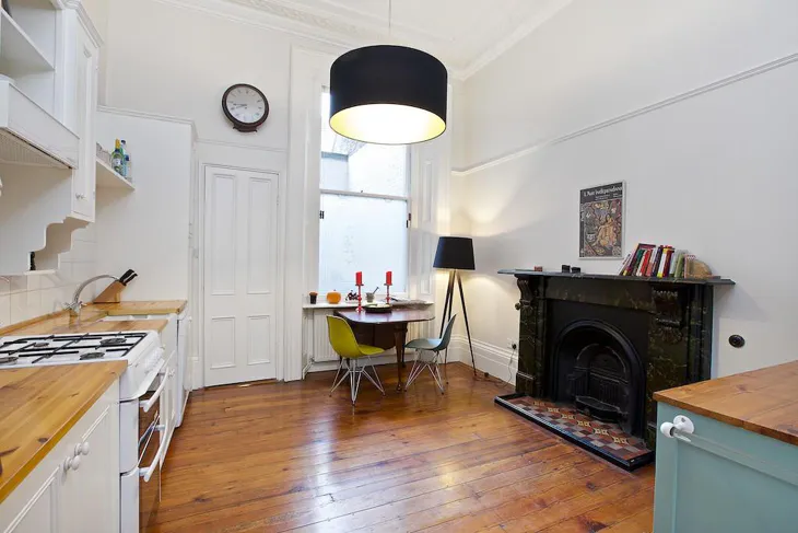 Flat Courtfield Gardens in Greater London