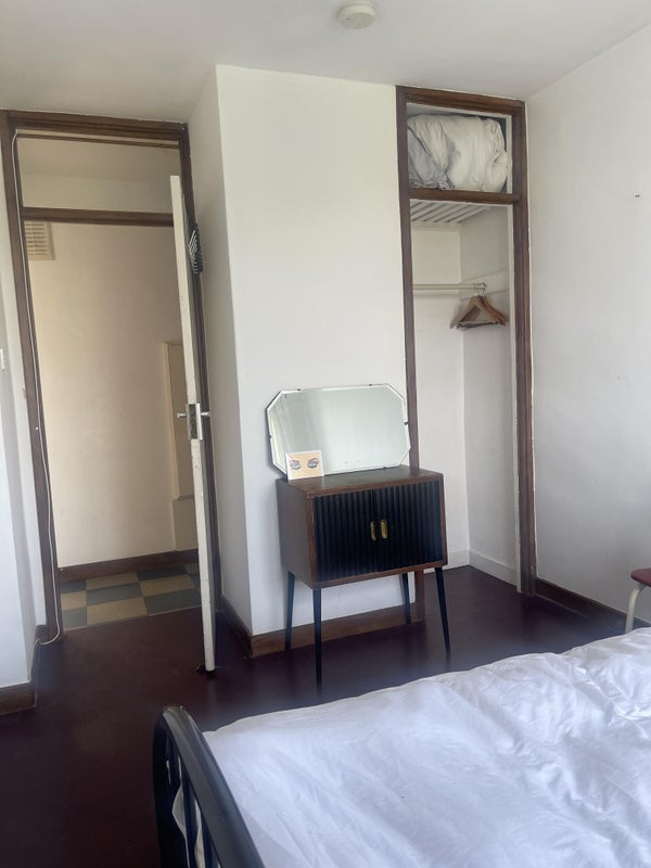 Room Morland Estate in Greater London