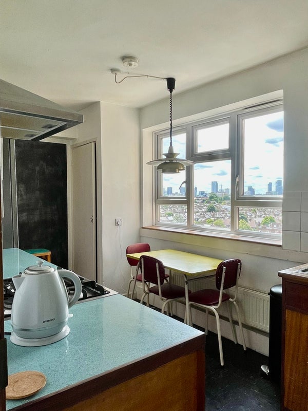 Room Morland Estate in Greater London