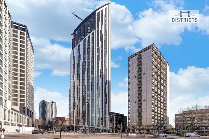 Flat Walworth Road in London