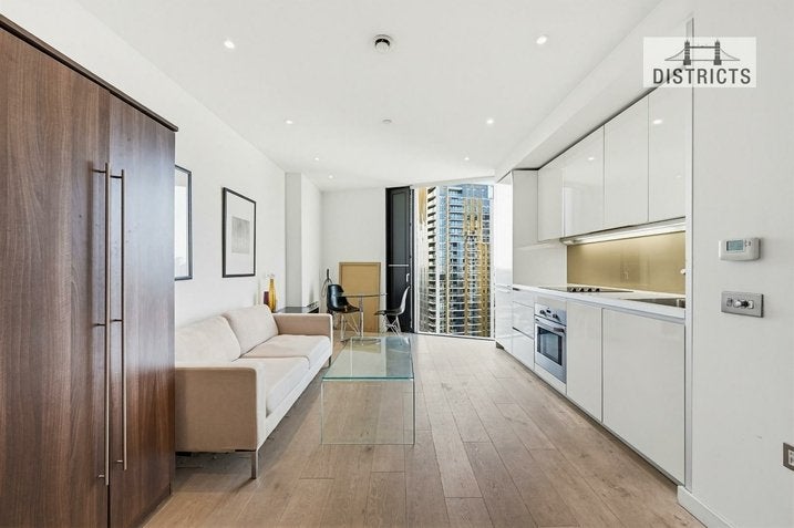 Flat Walworth Road in London