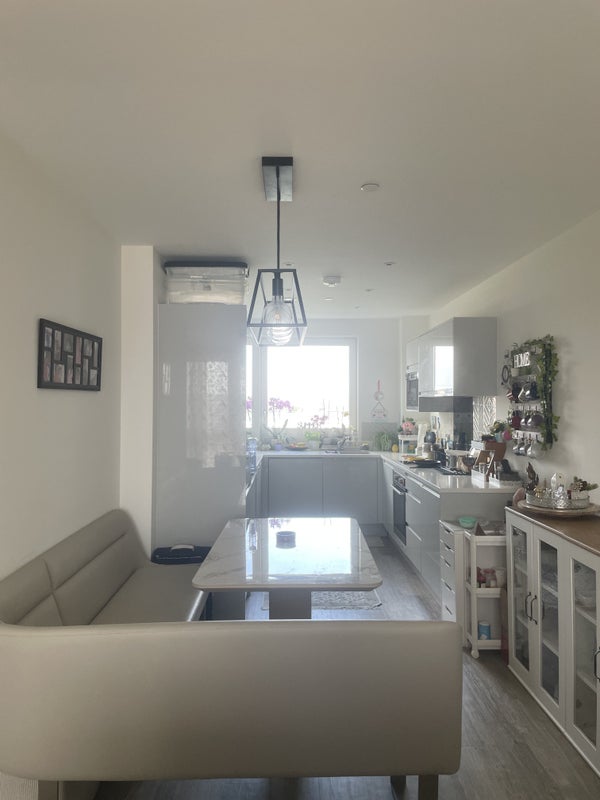 Room North Woolwich Road in Greater London