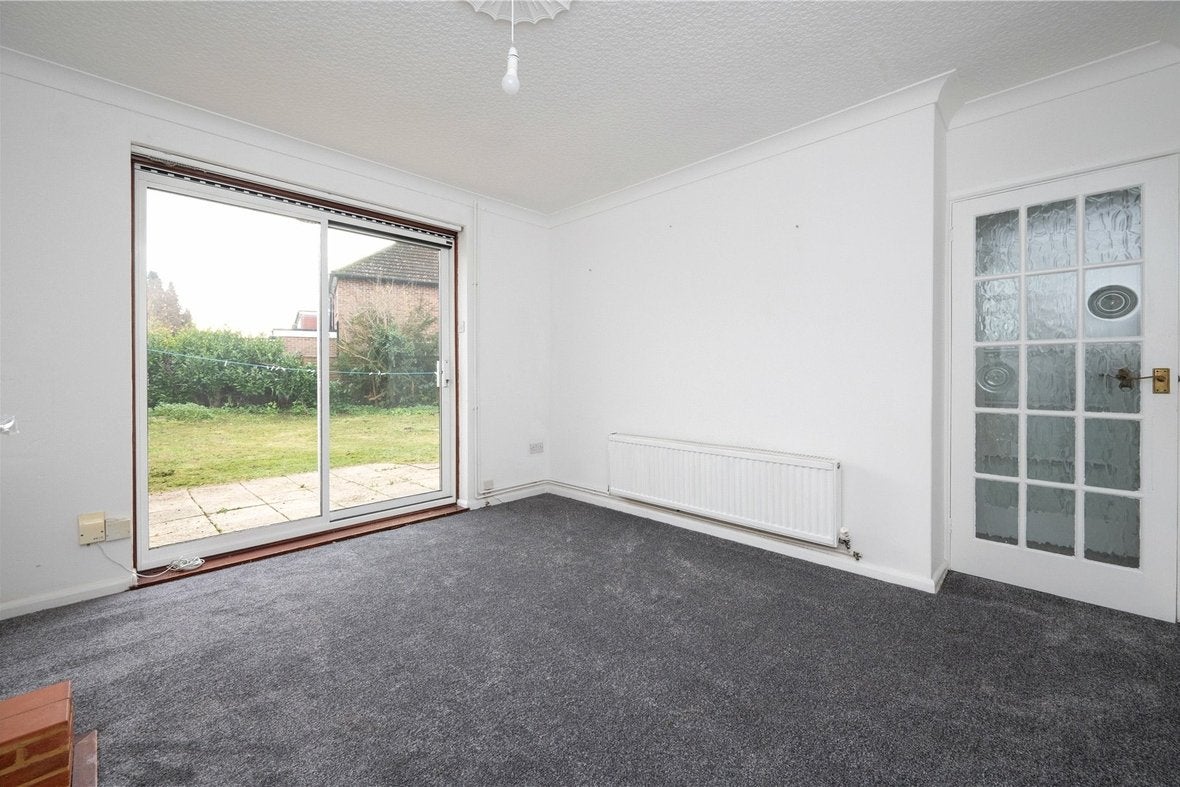 Flat Stanmount Road in St Albans