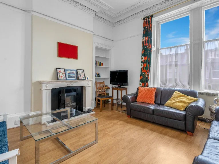 Flat Mayfield Road in Edinburgh
