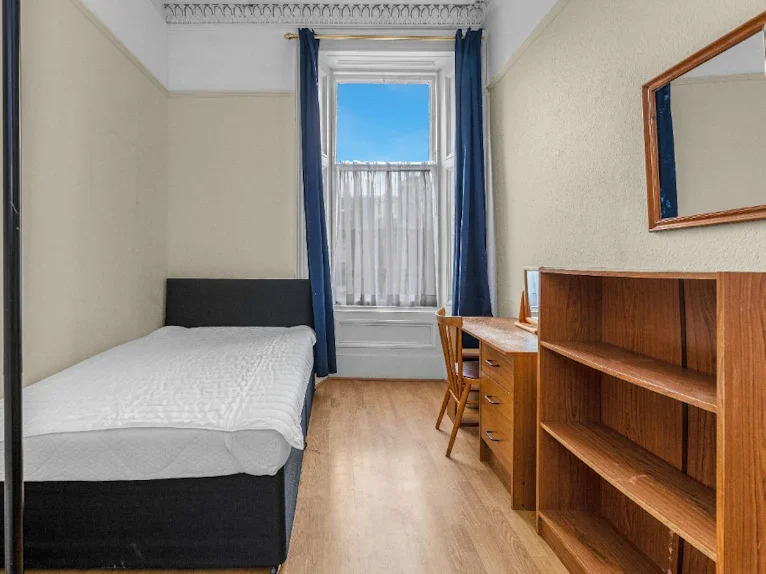 Flat Mayfield Road in Edinburgh