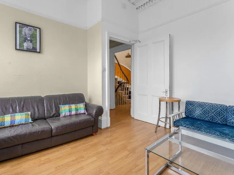 Flat Mayfield Road in Edinburgh