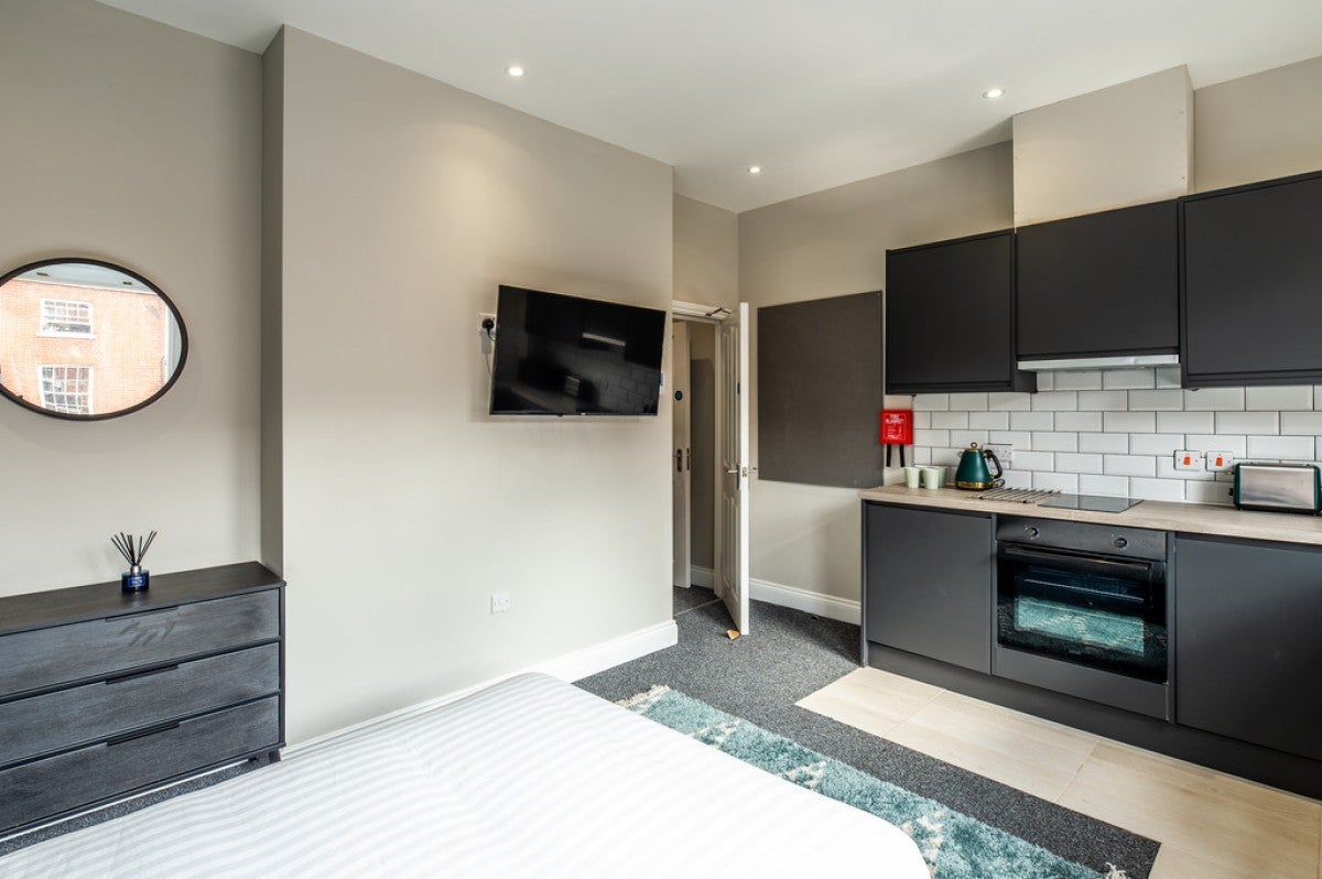 Flat Derby Road in Nottingham