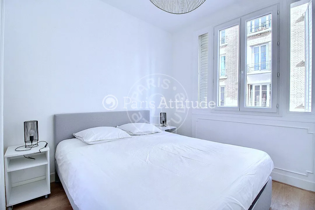 Flat Rue Duranton in Paris